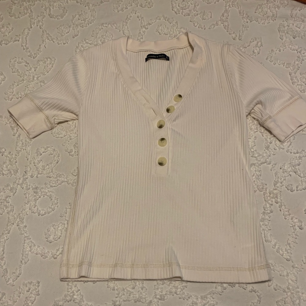 A&F tee